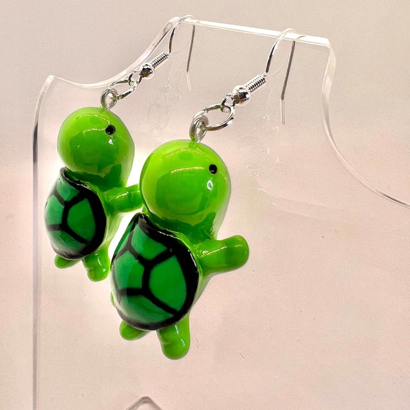 Turtle Earrings - Animal Earrings - Summer Earrings - Teacher Earrings - Picture 6 of 9